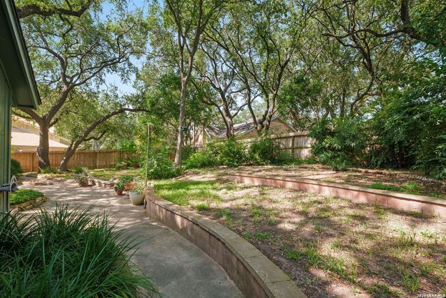 13311 LA VISTA DR, San Antonio, TX 78216