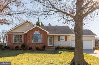 108 SENSENY GLEN DR, Winchester, VA 22602