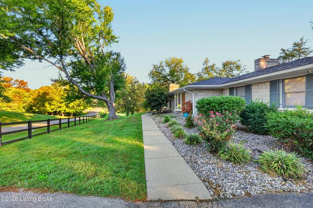 8111& 8113 Acme Way, Louisville, KY 40219