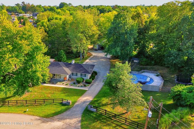 8111& 8113 Acme Way, Louisville, KY 40219