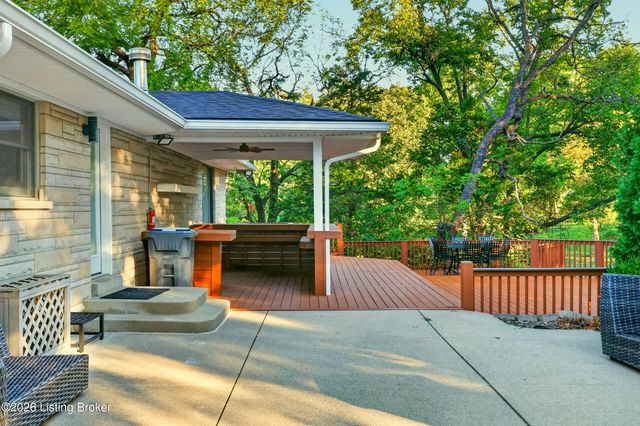 8111& 8113 Acme Way, Louisville, KY 40219