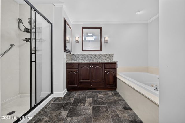 8111& 8113 Acme Way, Louisville, KY 40219