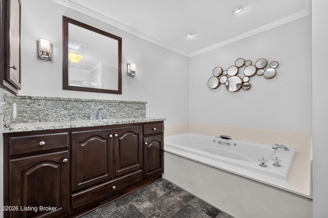 8111& 8113 Acme Way, Louisville, KY 40219