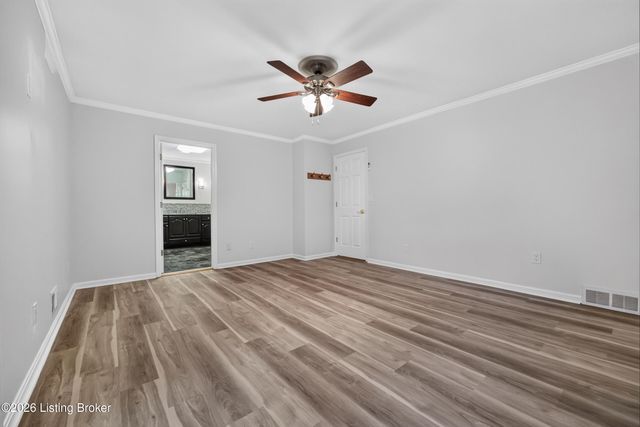 8111& 8113 Acme Way, Louisville, KY 40219