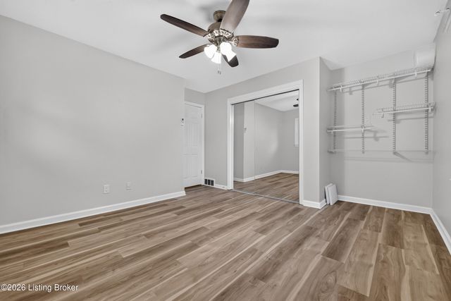 8111& 8113 Acme Way, Louisville, KY 40219