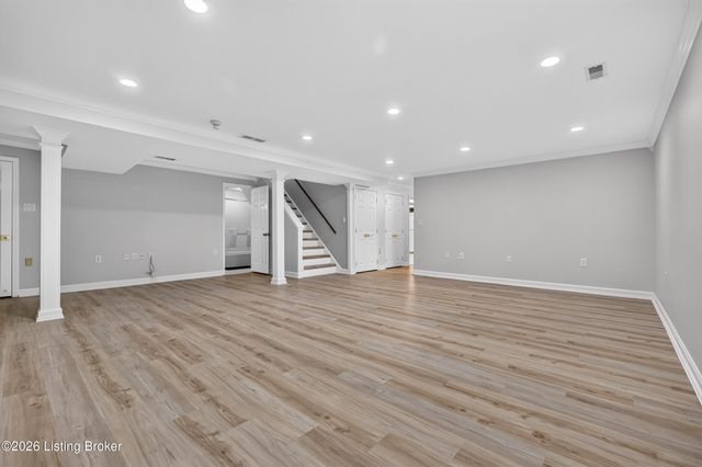 8111& 8113 Acme Way, Louisville, KY 40219