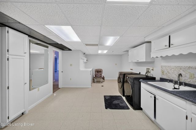 8111& 8113 Acme Way, Louisville, KY 40219