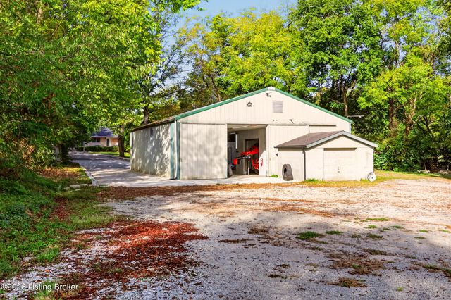 8111& 8113 Acme Way, Louisville, KY 40219