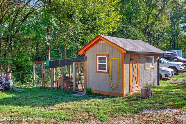 8111& 8113 Acme Way, Louisville, KY 40219