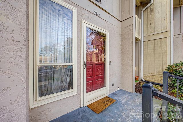 7911 Charter Oak Lane, Charlotte, NC 28226