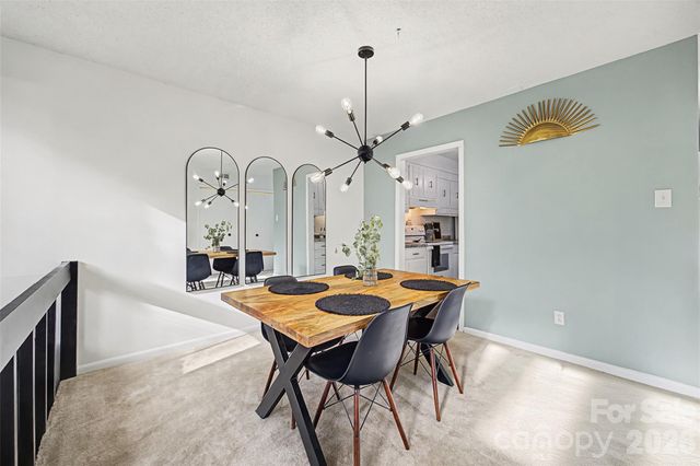 7911 Charter Oak Lane, Charlotte, NC 28226