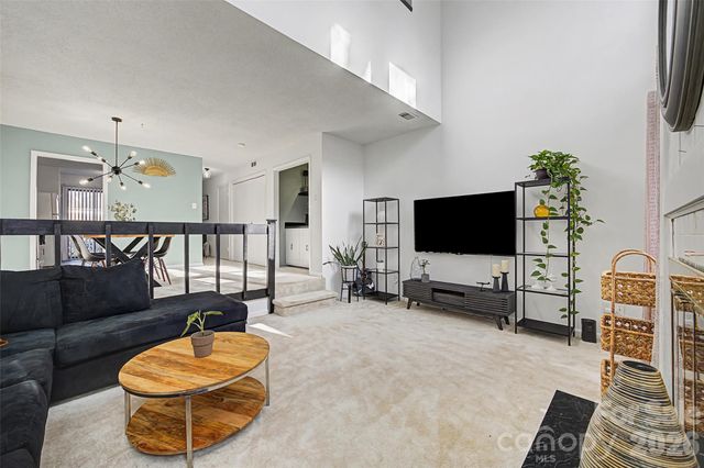 7911 Charter Oak Lane, Charlotte, NC 28226