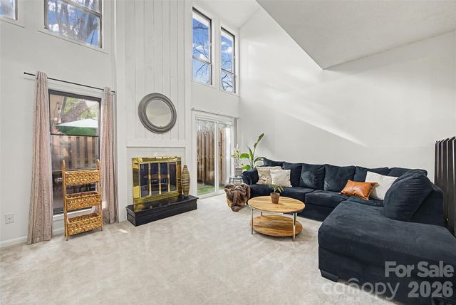 7911 Charter Oak Lane, Charlotte, NC 28226