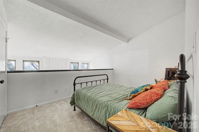 7911 Charter Oak Lane, Charlotte, NC 28226