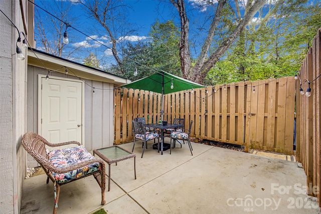 7911 Charter Oak Lane, Charlotte, NC 28226