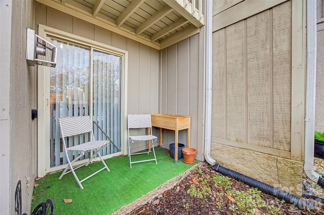 7911 Charter Oak Lane, Charlotte, NC 28226