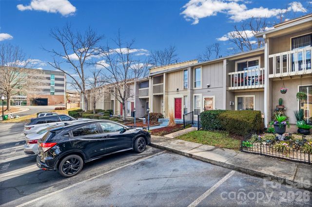 7911 Charter Oak Lane, Charlotte, NC 28226