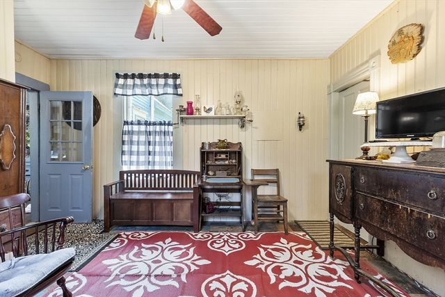 171 South Rd, Templeton, MA 01468