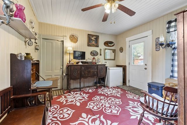 171 South Rd, Templeton, MA 01468