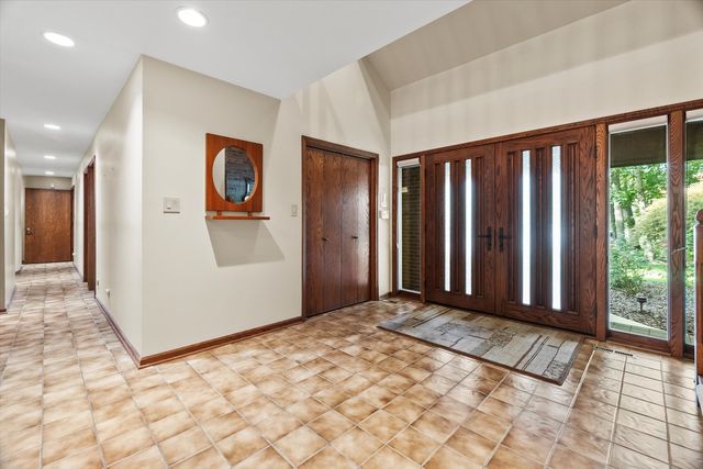 3540 Haweswood Court, Crete, IL 60417