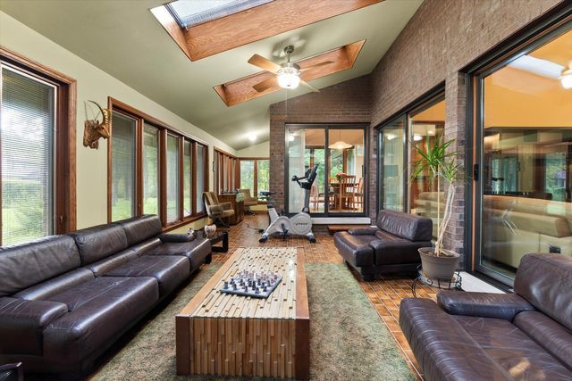 3540 Haweswood Court, Crete, IL 60417