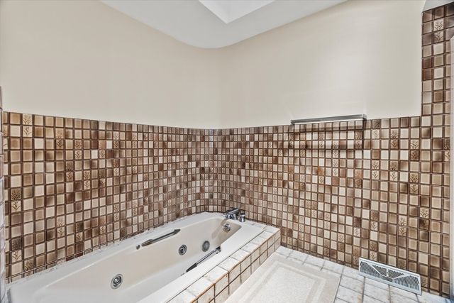 3540 Haweswood Court, Crete, IL 60417