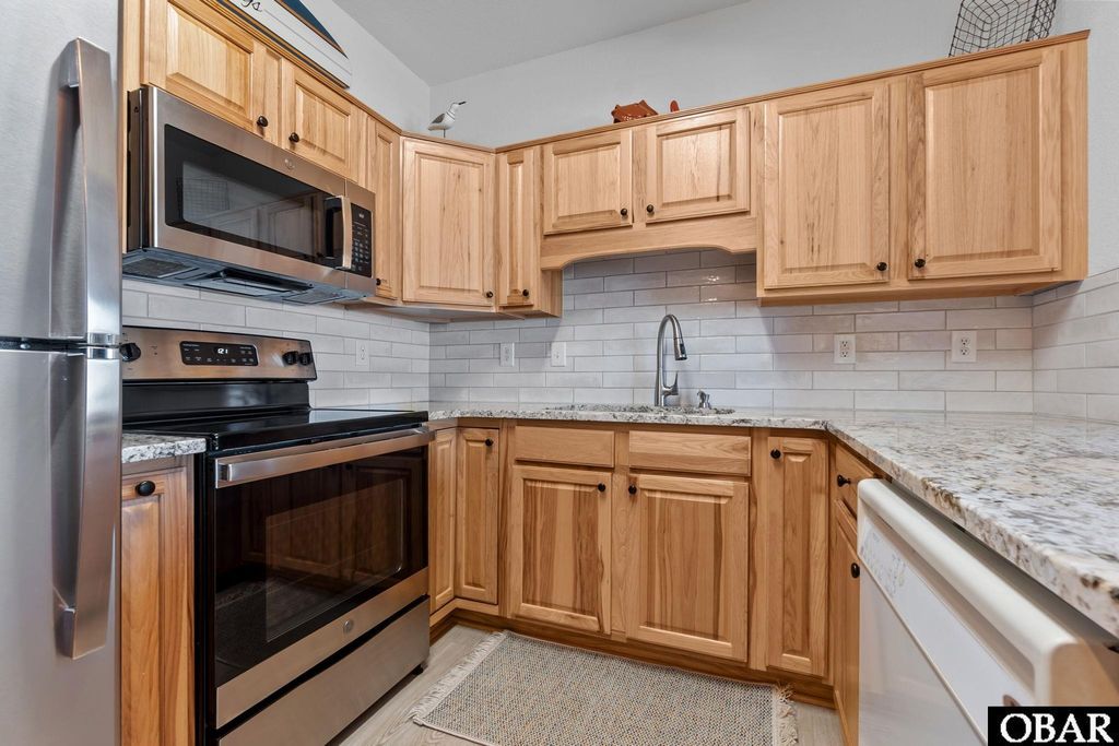 Image 13 of property listing at 2010 S Virginia Dare Trl # 104, Kill Devil Hills, NC 27948