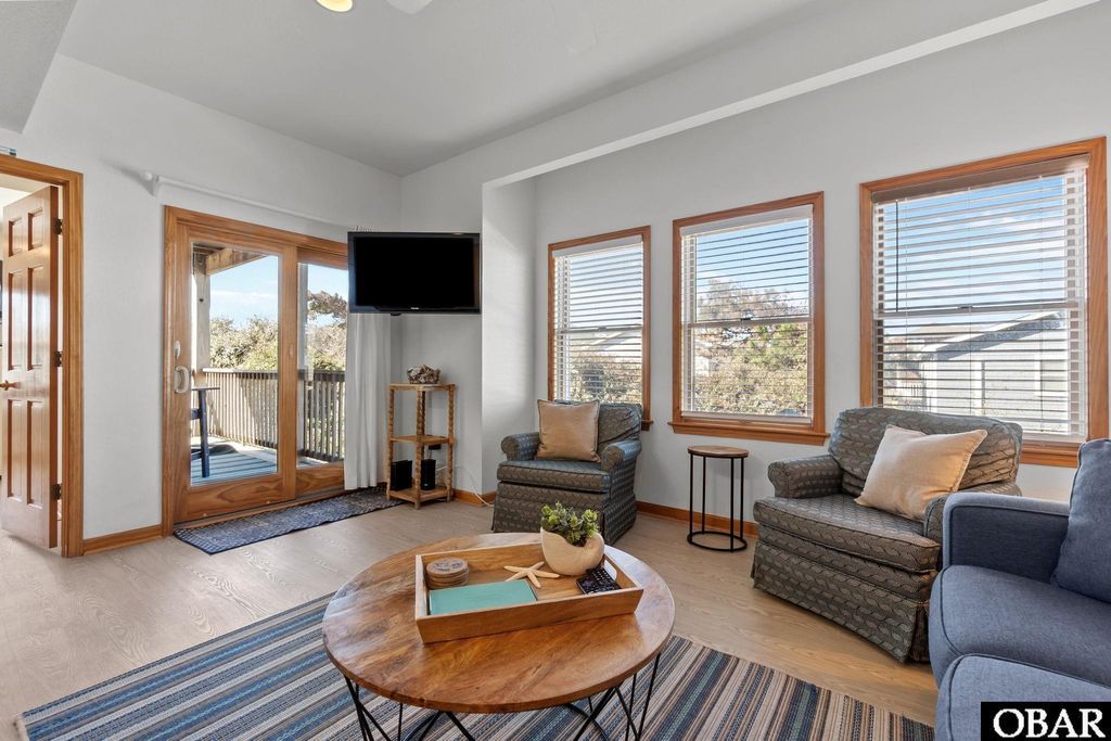 Image 7 of property listing at 2010 S Virginia Dare Trl # 104, Kill Devil Hills, NC 27948