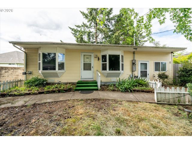 940 W M St, Springfield, OR 97477