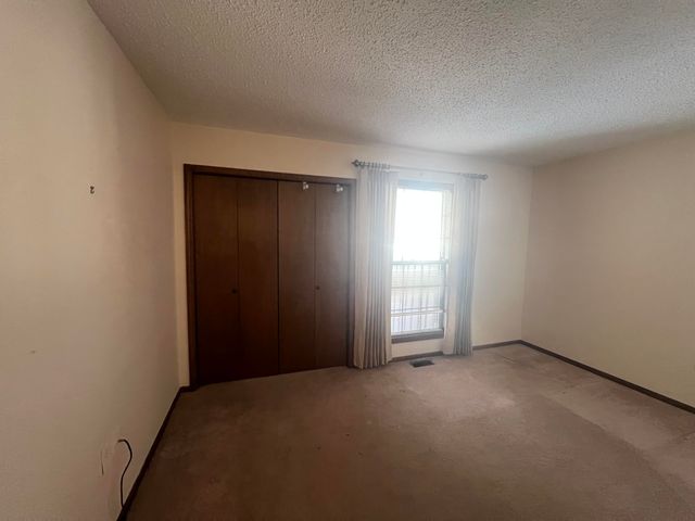 2253 Edington Drive SE, Grand Rapids, MI 49508