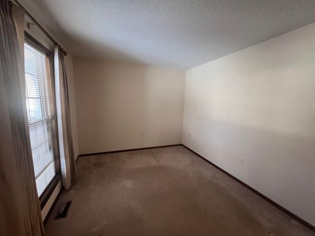 2253 Edington Drive SE, Grand Rapids, MI 49508