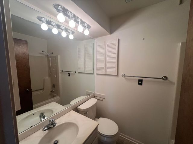 2253 Edington Drive SE, Grand Rapids, MI 49508