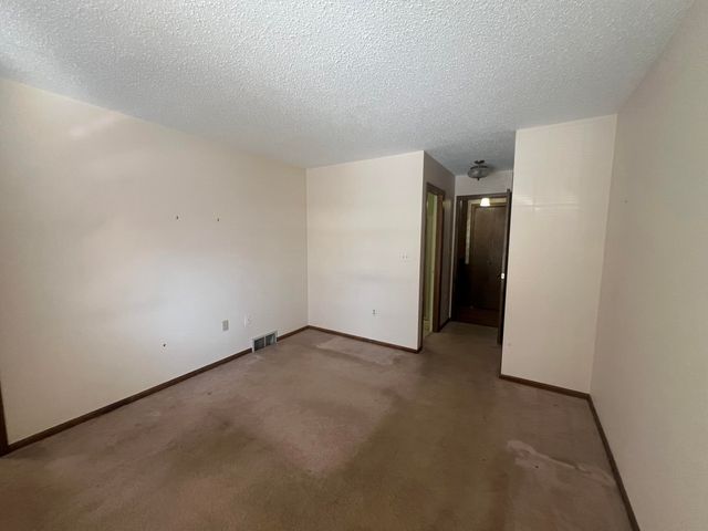 2253 Edington Drive SE, Grand Rapids, MI 49508