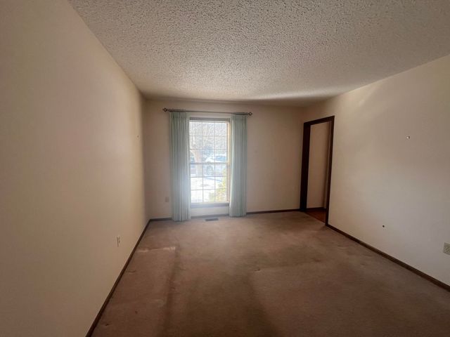 2253 Edington Drive SE, Grand Rapids, MI 49508