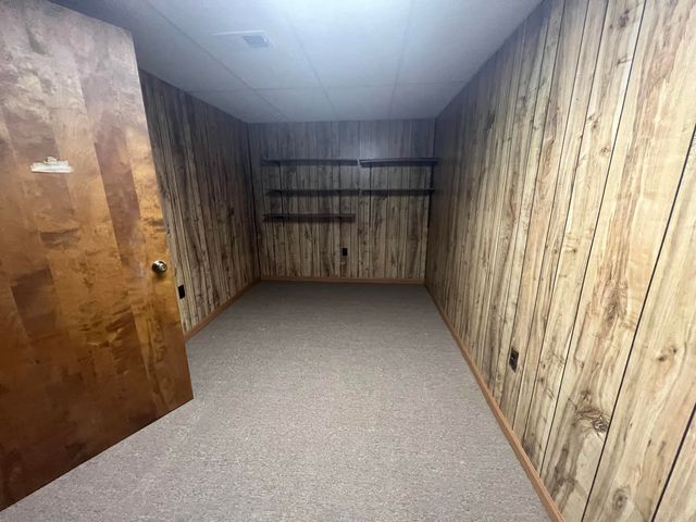 2253 Edington Drive SE, Grand Rapids, MI 49508