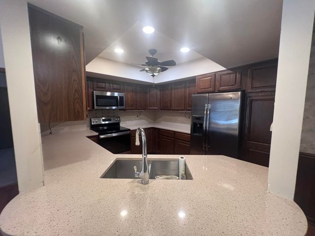 2253 Edington Drive SE, Grand Rapids, MI 49508