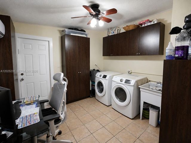 11425 SW 43rd Ter, Miami, FL 33165