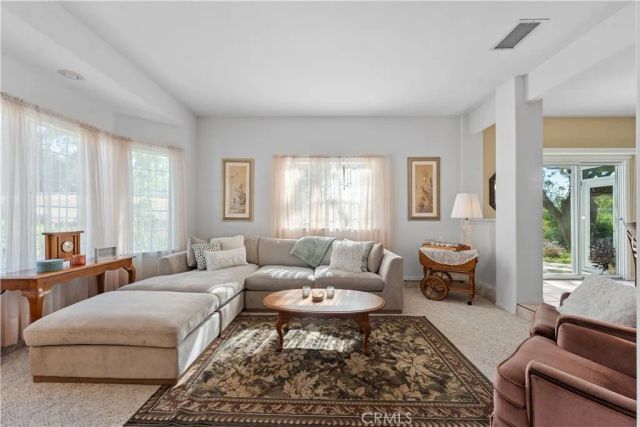 14282 Rock Place, Riverside, CA 92503