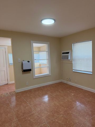 1018 Adams Street E, West Palm Beach, FL 33407