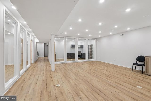 6713-15 OGONTZ AVE, Philadelphia, PA 19126