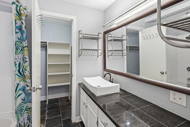 109 N Main St Apt 412, Memphis, TN 38103