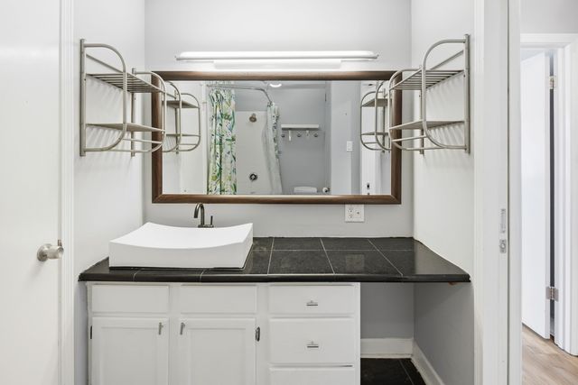 109 N Main St Apt 412, Memphis, TN 38103