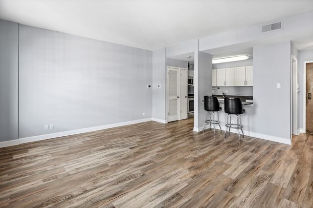 109 N Main St Apt 412, Memphis, TN 38103