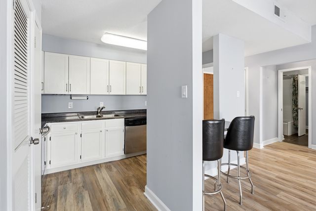 109 N Main St Apt 412, Memphis, TN 38103