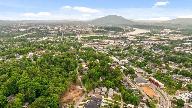 803 Franklin Street, Chattanooga, TN 37405