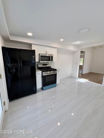 319 Church Street, Lakehurst, NJ 08733