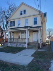 70 Ford Place, Bridgeport, CT 06610