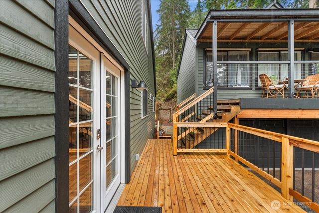 23990 Vinland Terrace NW, Poulsbo, WA 98370