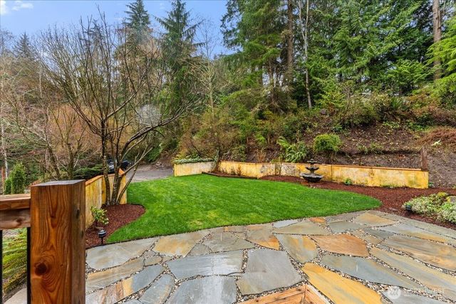 23990 Vinland Terrace NW, Poulsbo, WA 98370