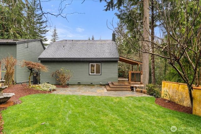 23990 Vinland Terrace NW, Poulsbo, WA 98370